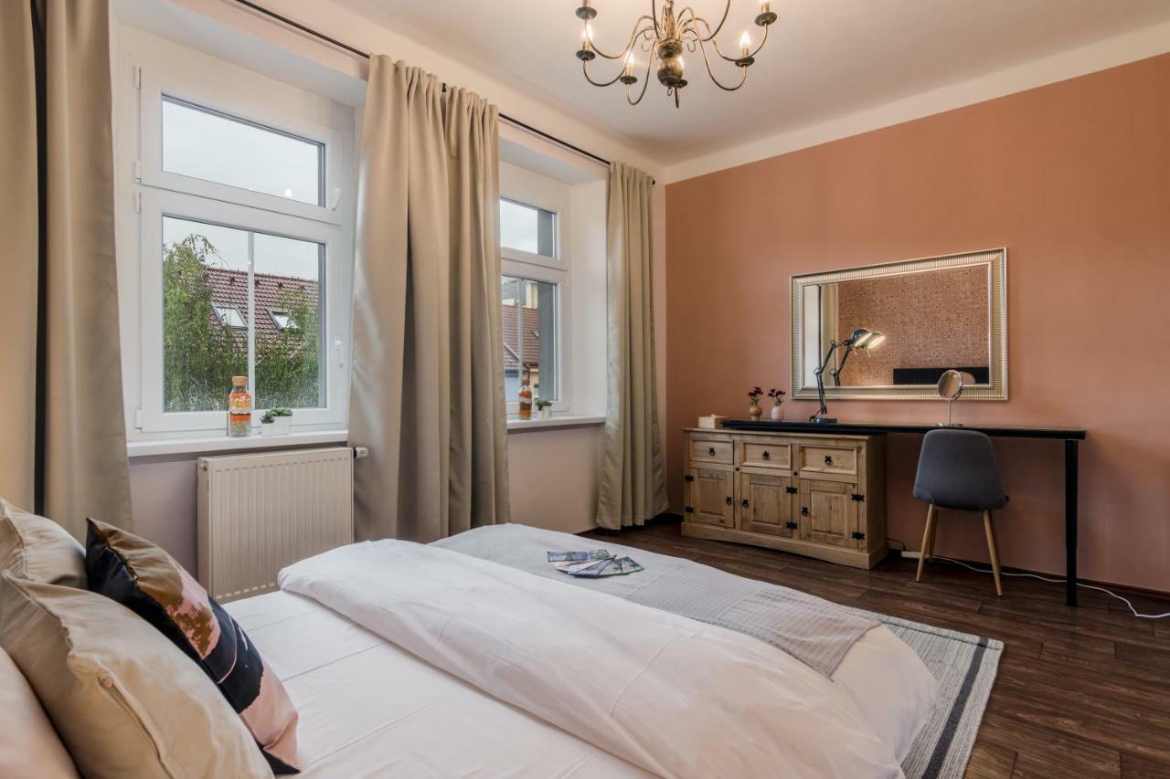 With Sunny Garden By Michal&friends Appartement